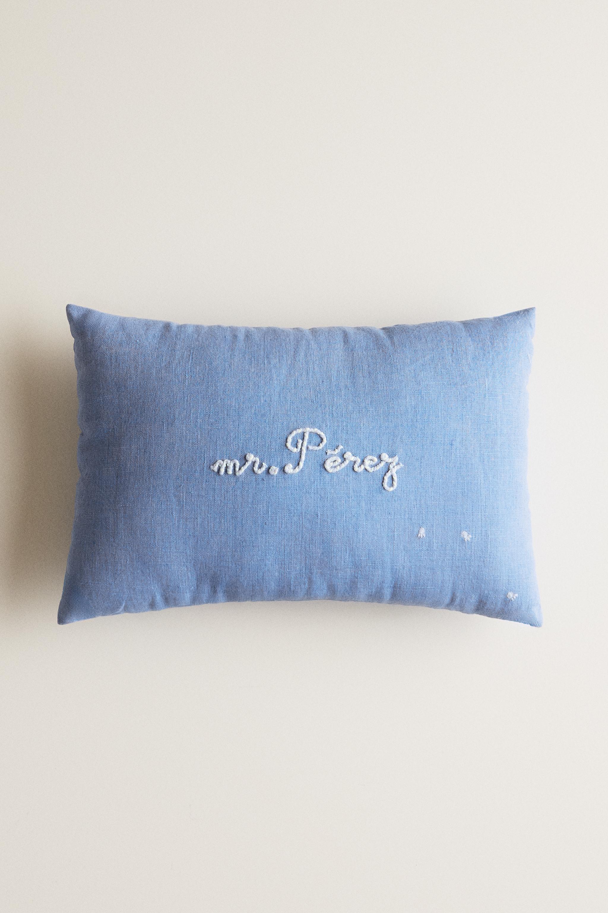 KIDS MR. PÉREZ THROW PILLOW